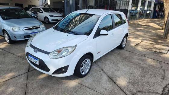 FORD FIESTA 1.6 MPI CLASS HATCH 8V FLEX 4P MANUAL FORD FIESTA 1.6 MPI CLASS HATCH 8V FLEX 4P MANUAL